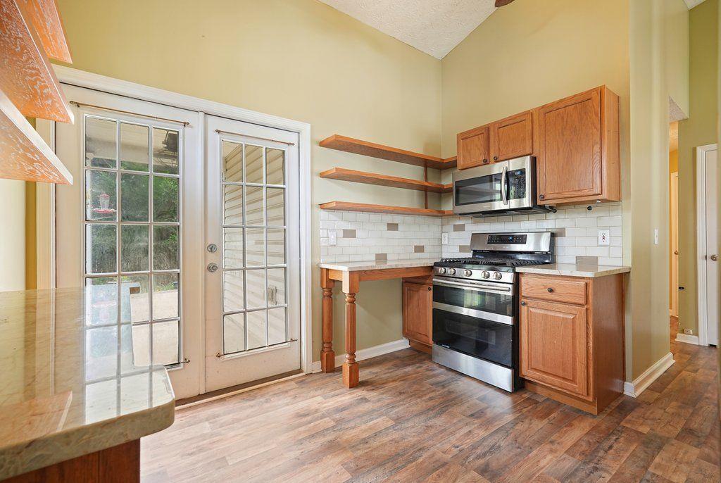 517 Oakleaf Court