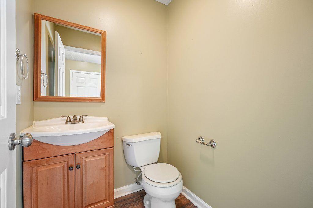 517 Oakleaf Court