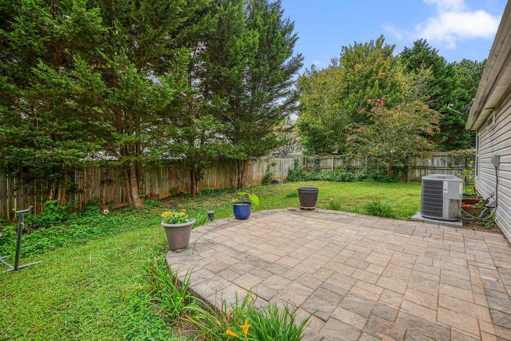 517 Oakleaf Court