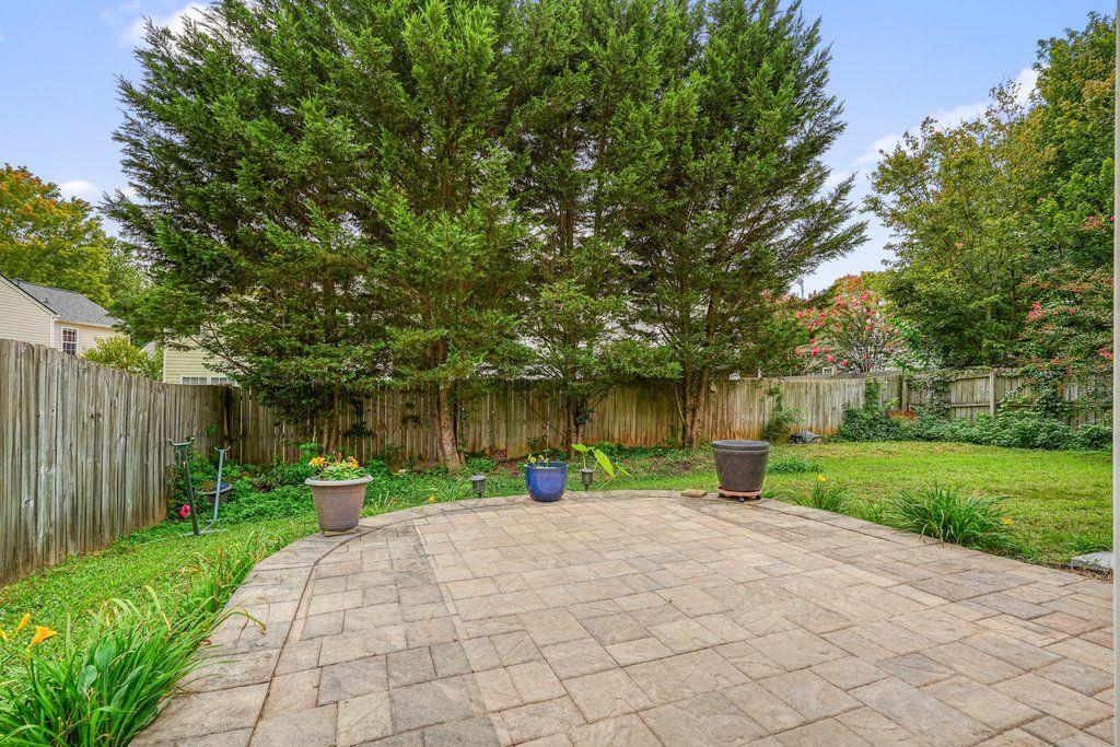 517 Oakleaf Court