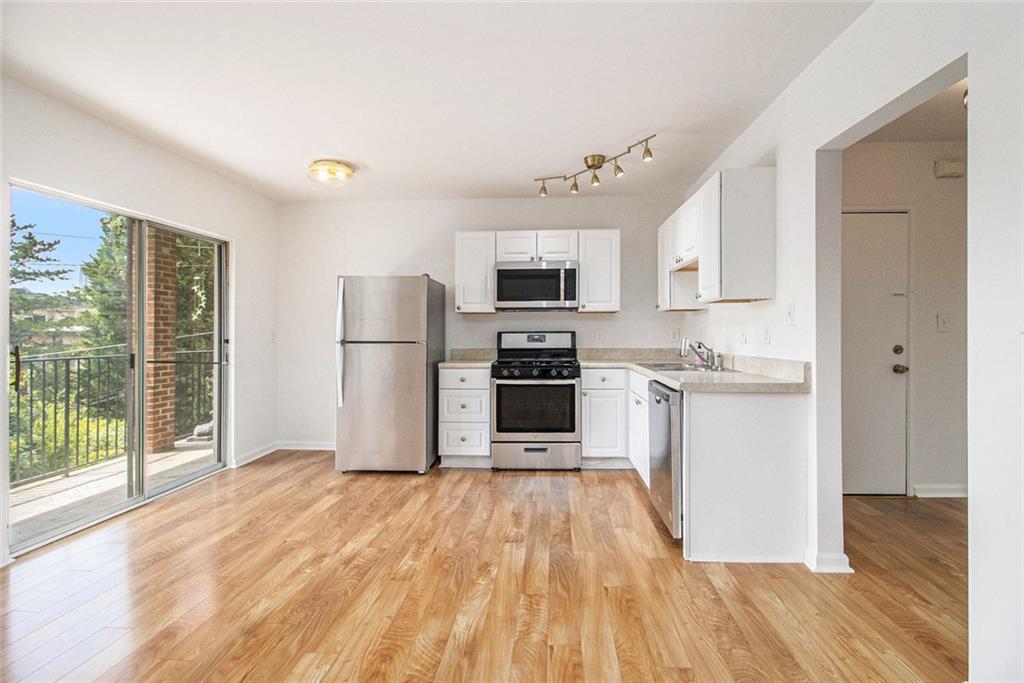 1705 Monroe Drive NE Unit B4