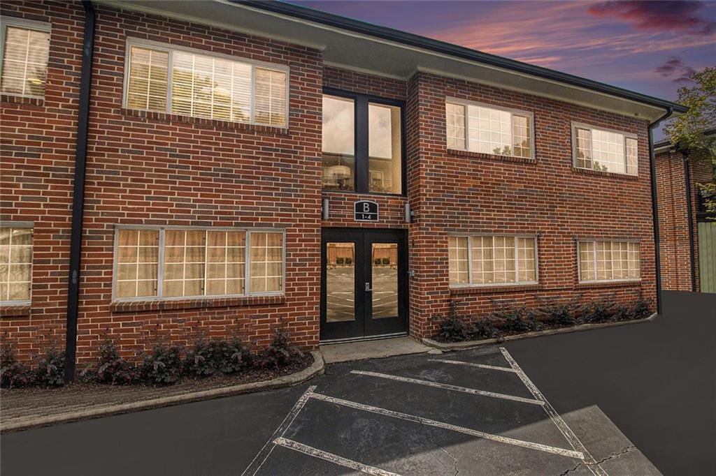 1705 Monroe Drive NE Unit B4