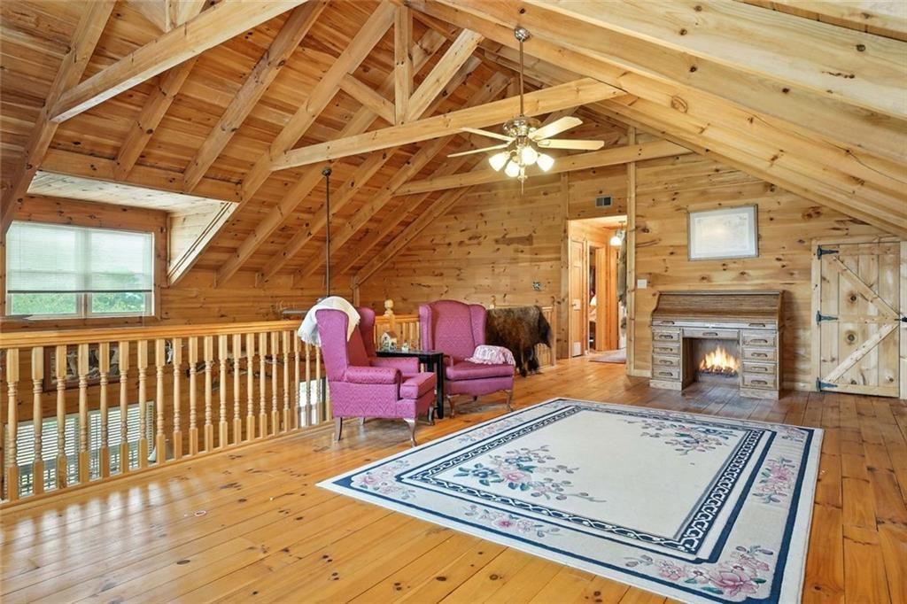 135 Holcomb Spur NW
