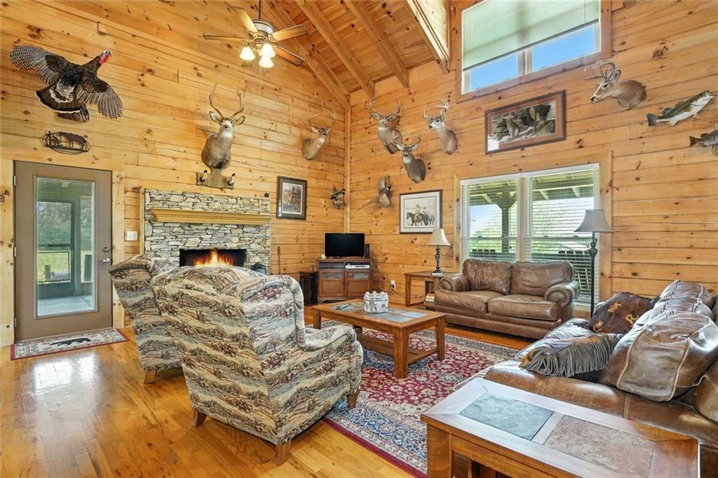 135 Holcomb Spur NW