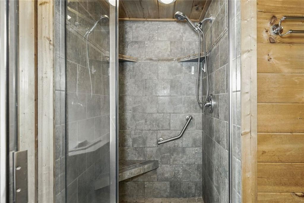 135 Holcomb Spur NW