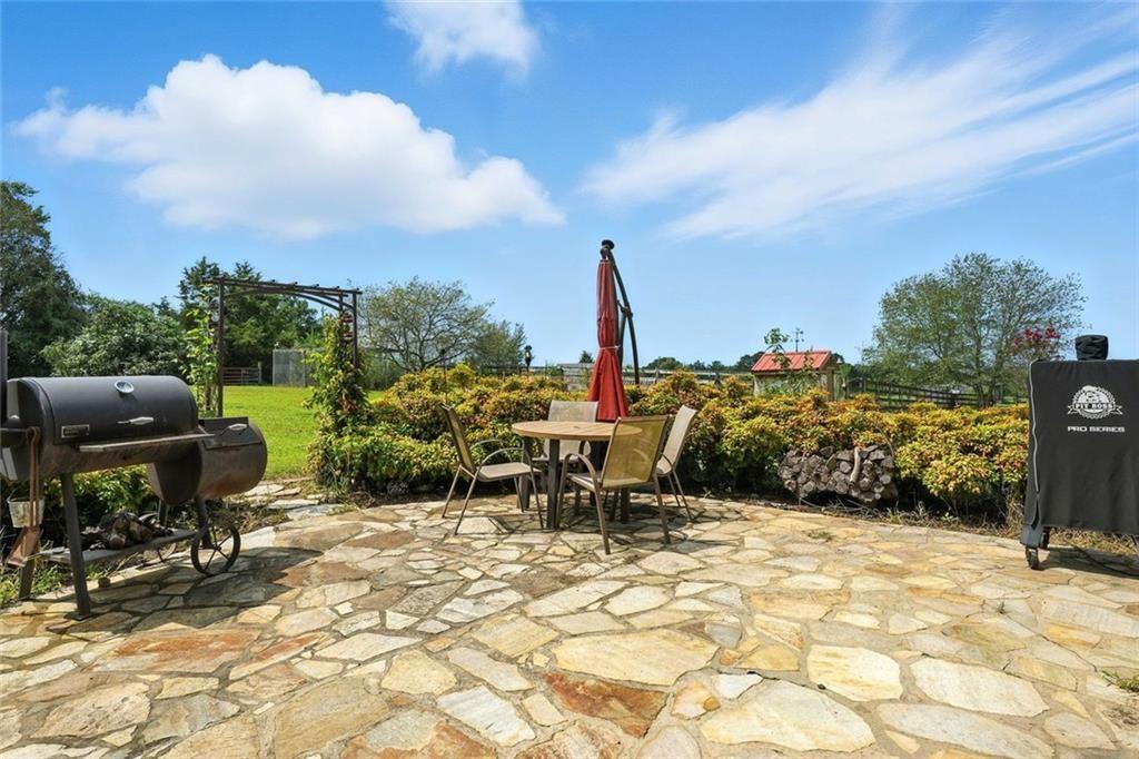135 Holcomb Spur NW