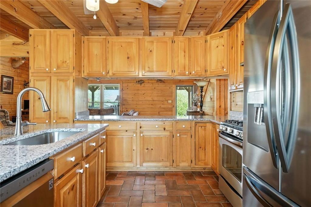 135 Holcomb Spur NW