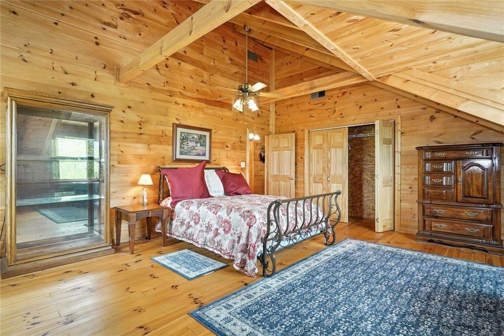 135 Holcomb Spur NW