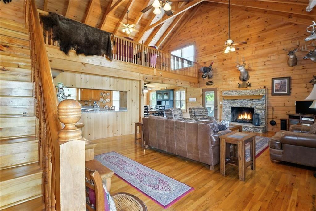 135 Holcomb Spur NW