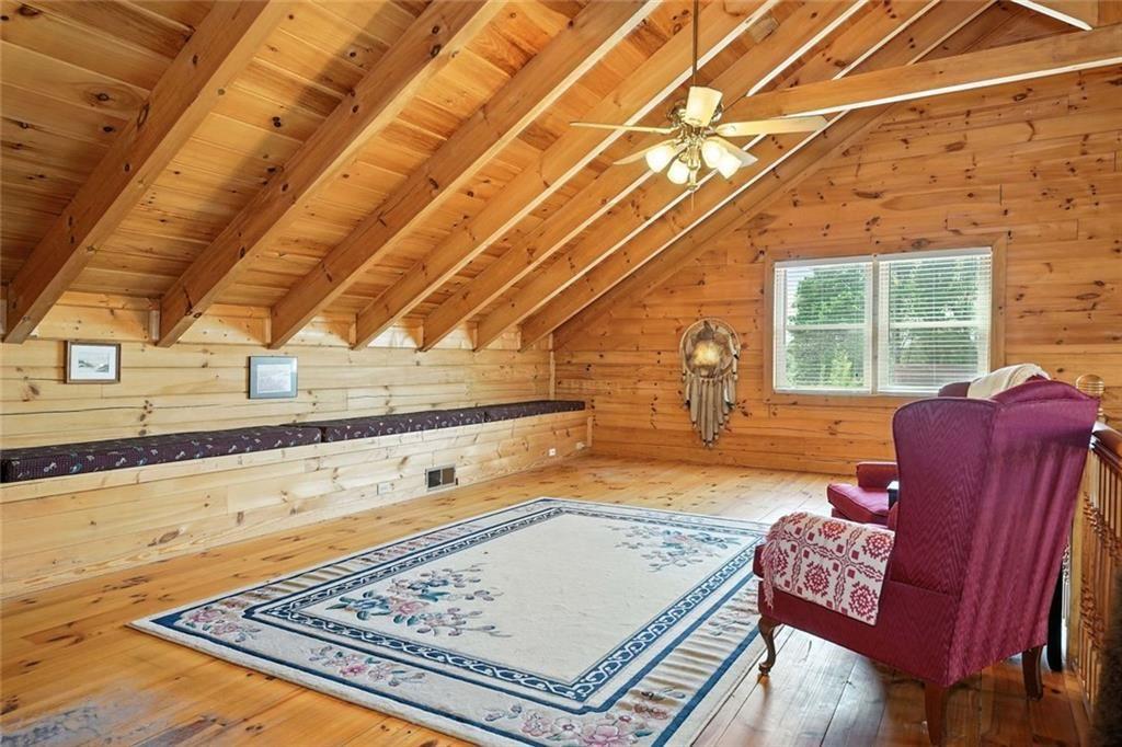 135 Holcomb Spur NW