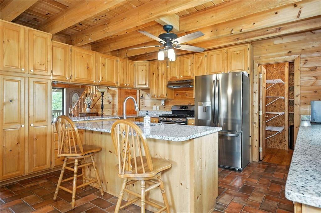 135 Holcomb Spur NW