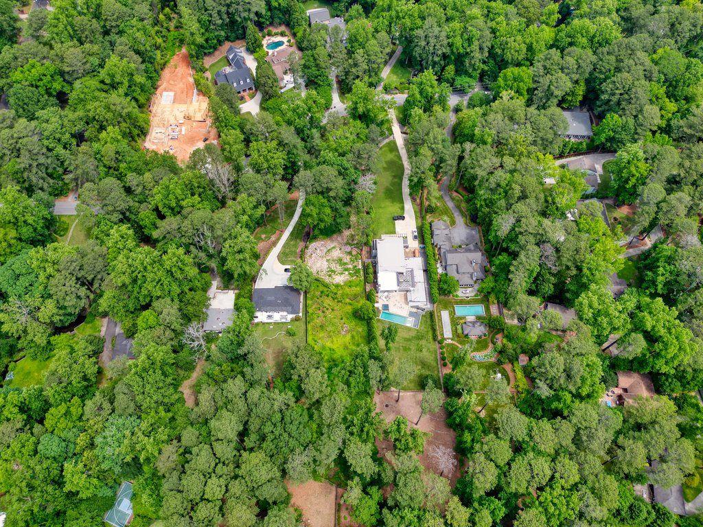 1075 Ferncliff Road NE