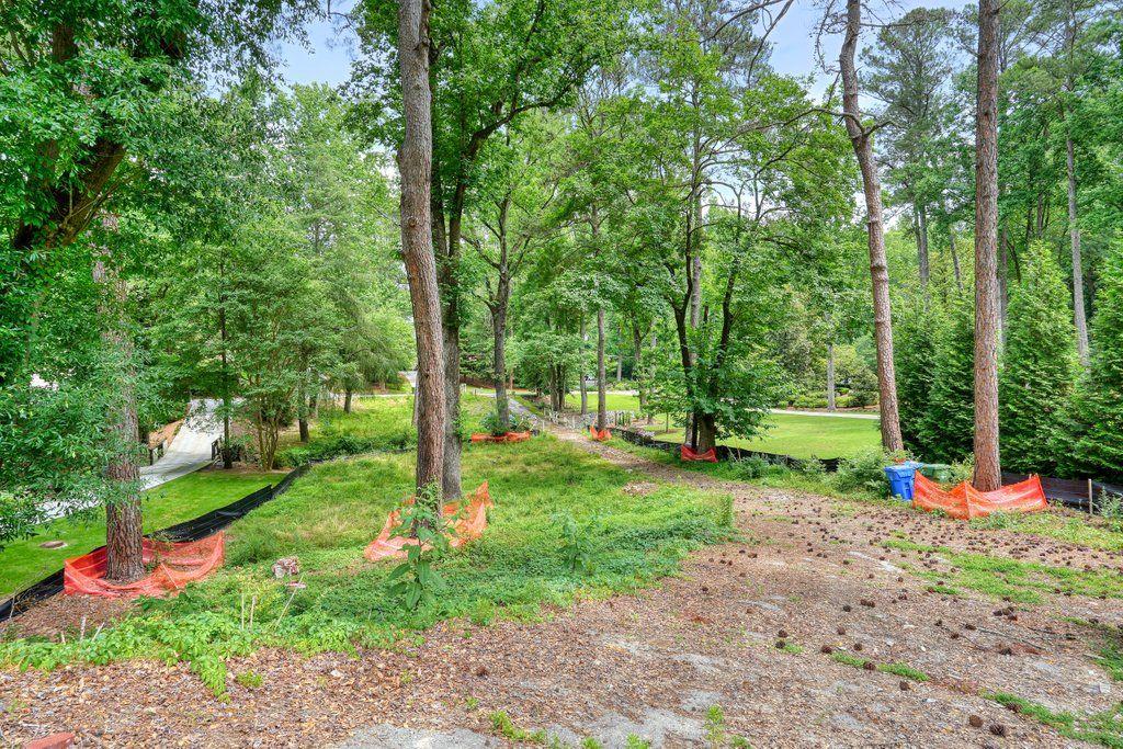 1075 Ferncliff Road NE