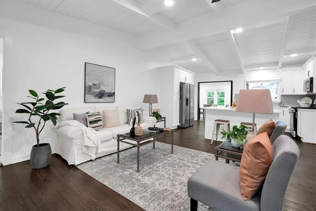 2138 Drew Valley