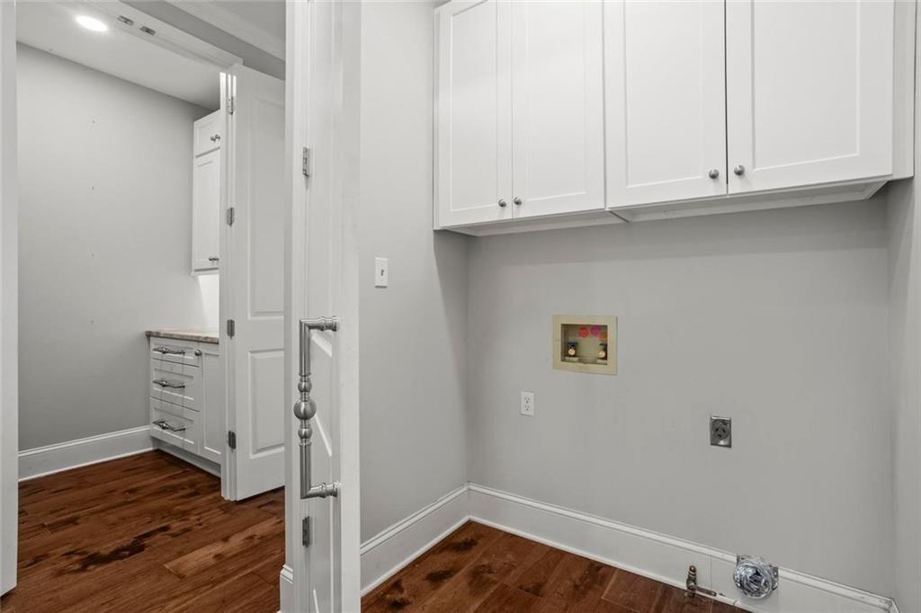 1313 Fallsbrook Terrace NW