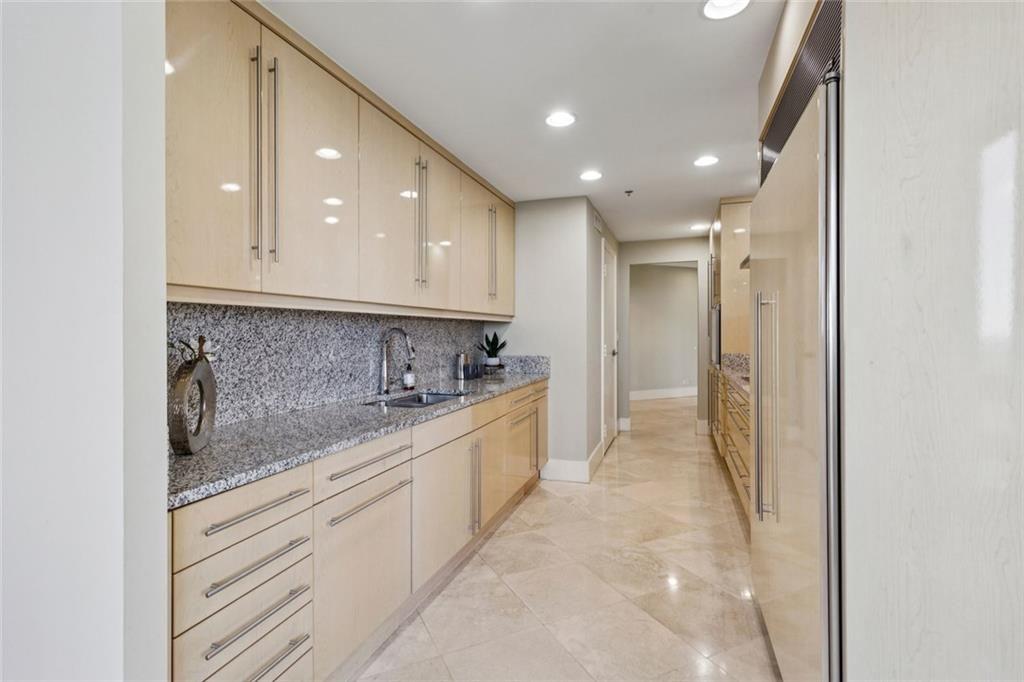 2660 Peachtree Road NW Unit 39G