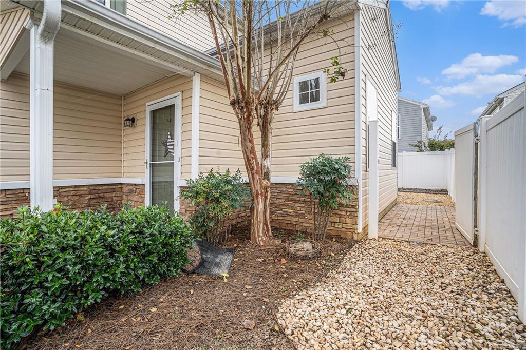 286 Windcroft Circle NW