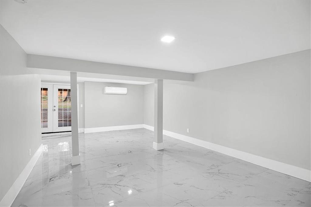 2271 Cresta Drive