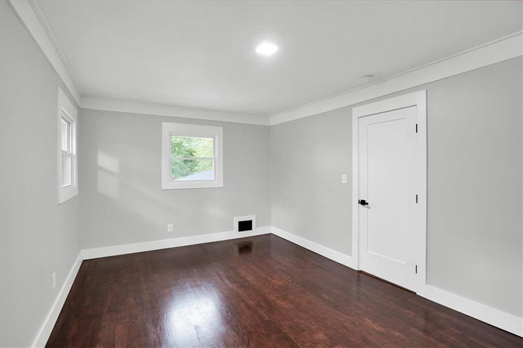 2271 Cresta Drive