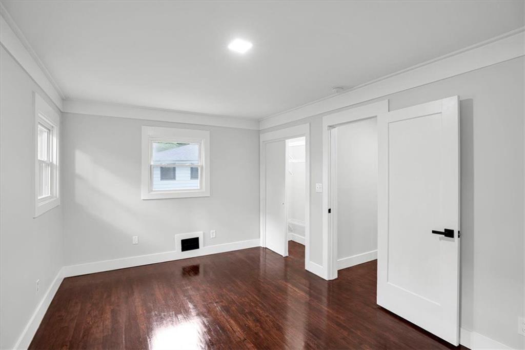 2271 Cresta Drive