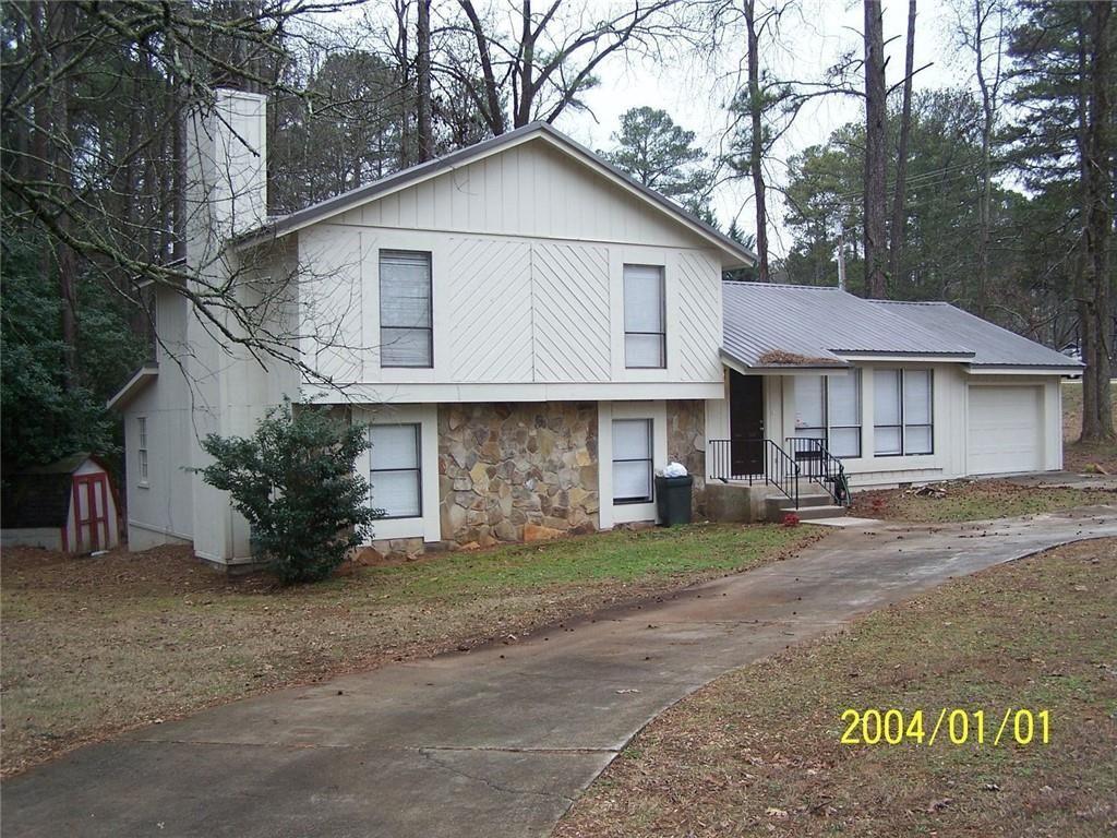 3447 Stonewall Drive NW