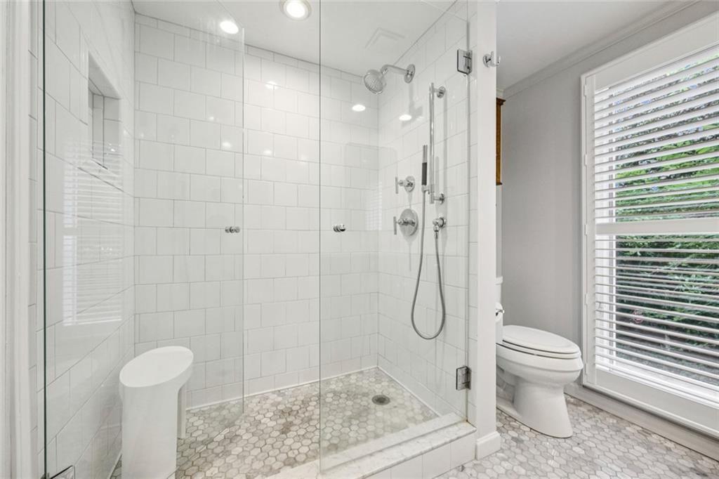 2765 Peachtree Road NE Unit 3