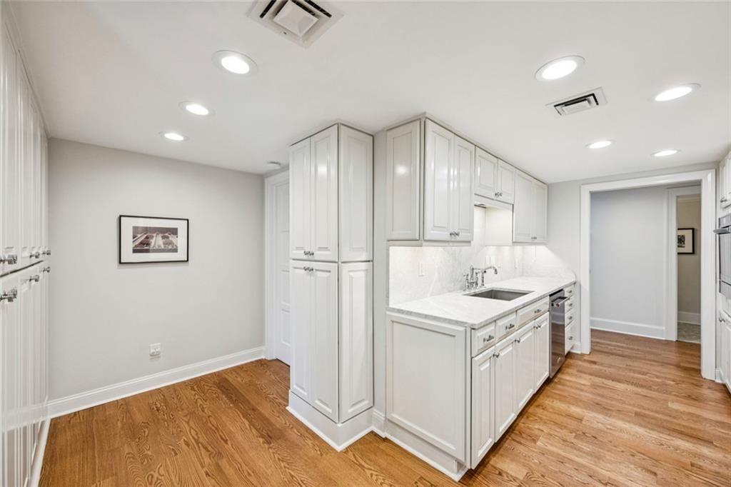 2765 Peachtree Road NE Unit 3