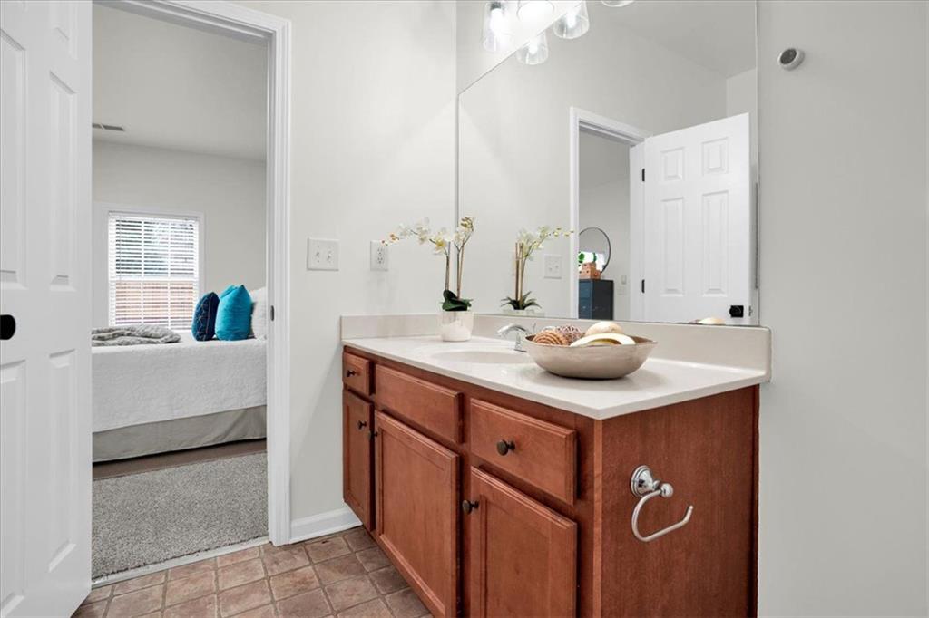 2418 Centennial Hill Way NW