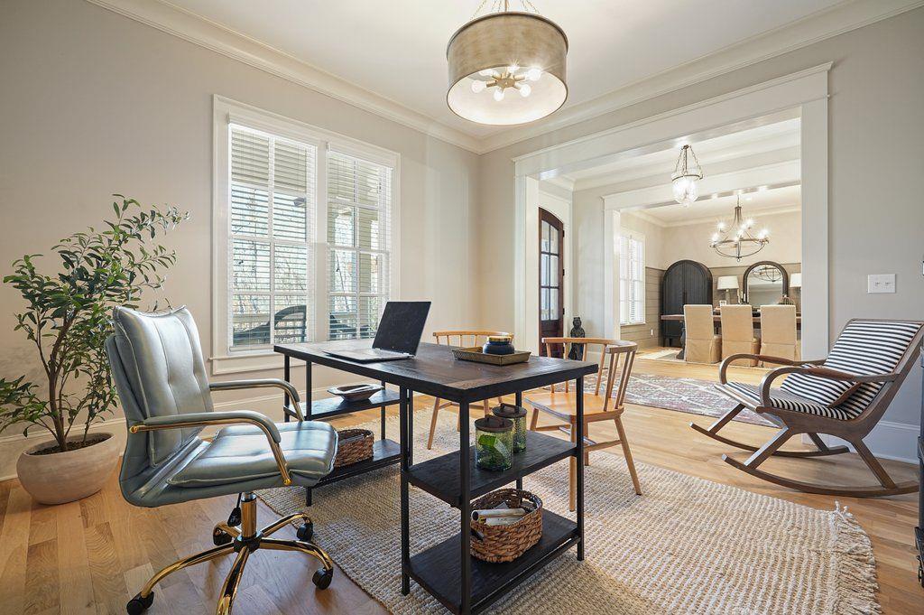 840 Greymont Circle NW