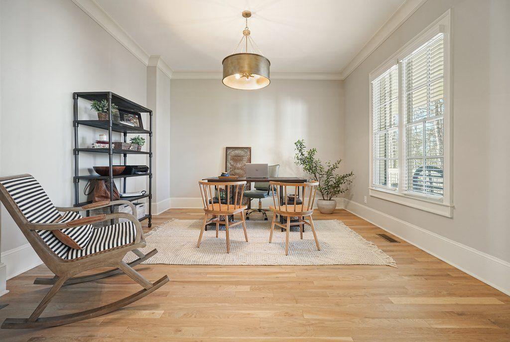 840 Greymont Circle NW