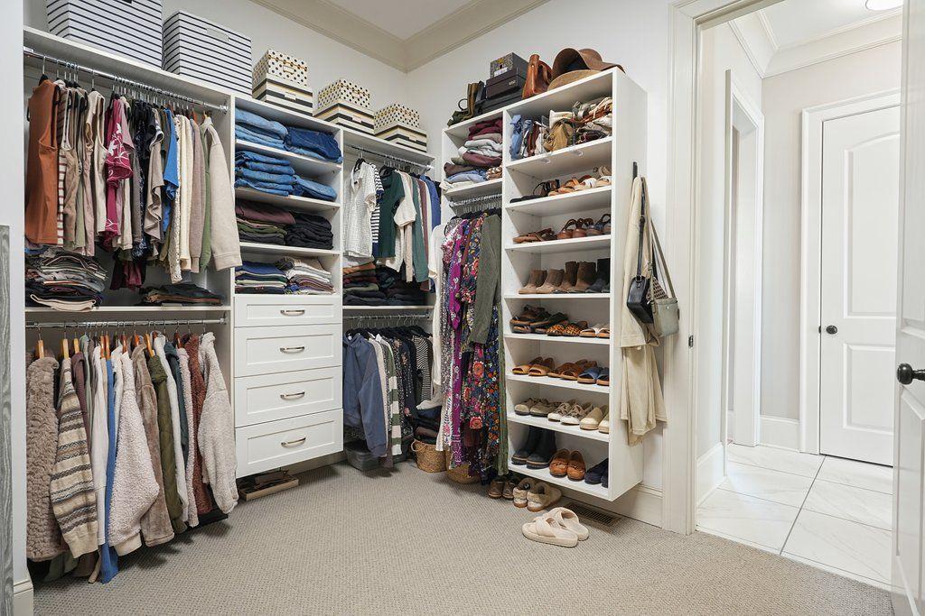 840 Greymont Circle NW