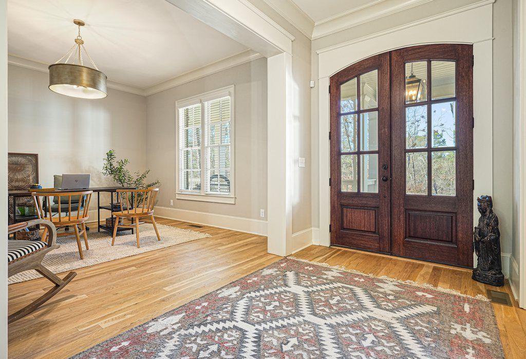 840 Greymont Circle NW