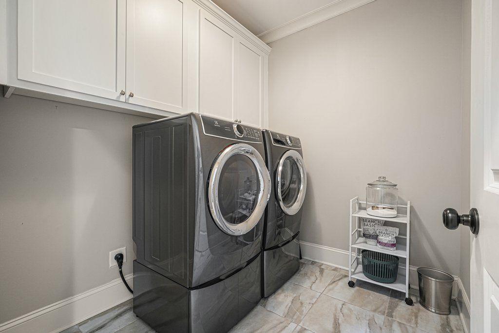 840 Greymont Circle NW