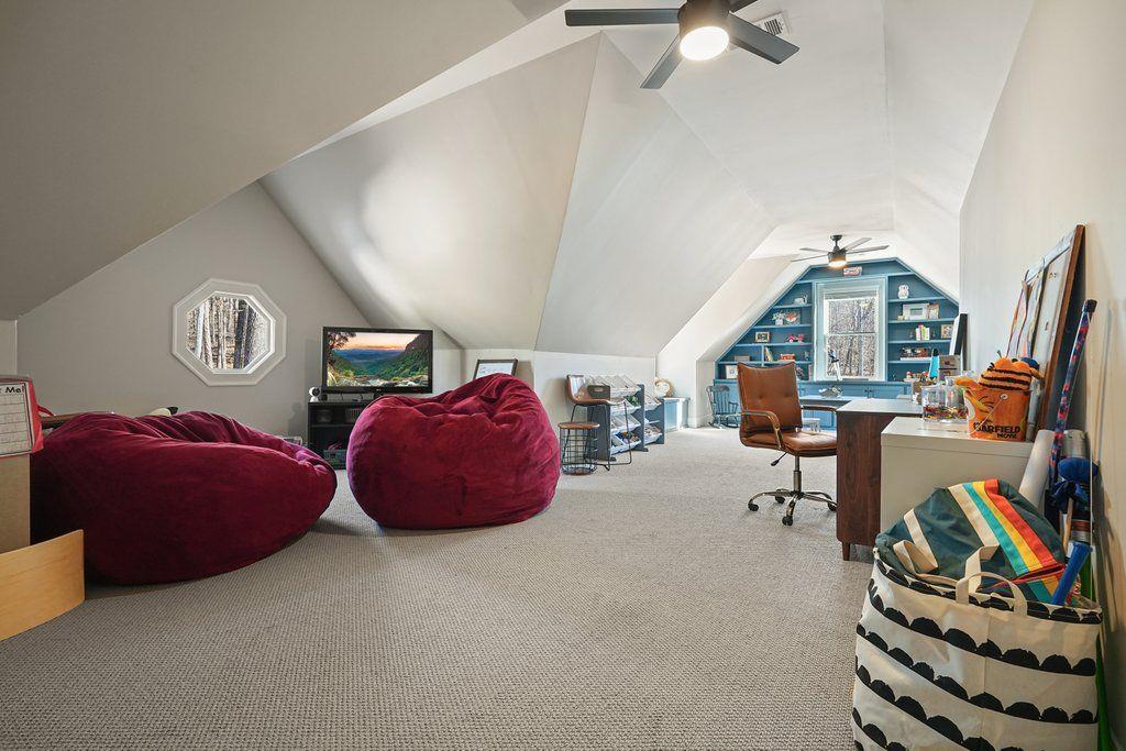 840 Greymont Circle NW