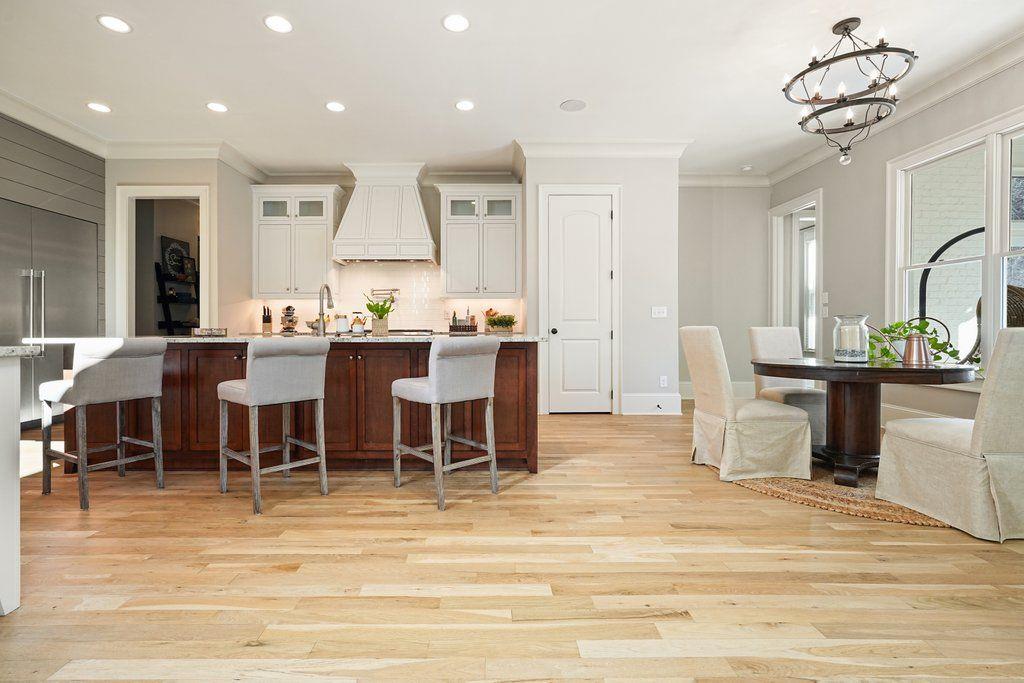 840 Greymont Circle NW