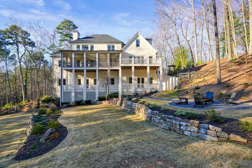 840 Greymont Circle NW