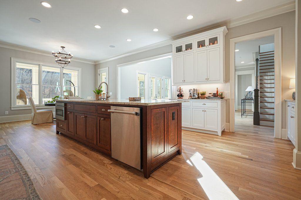 840 Greymont Circle NW