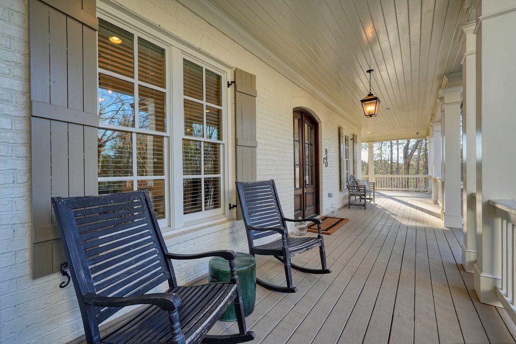 840 Greymont Circle NW