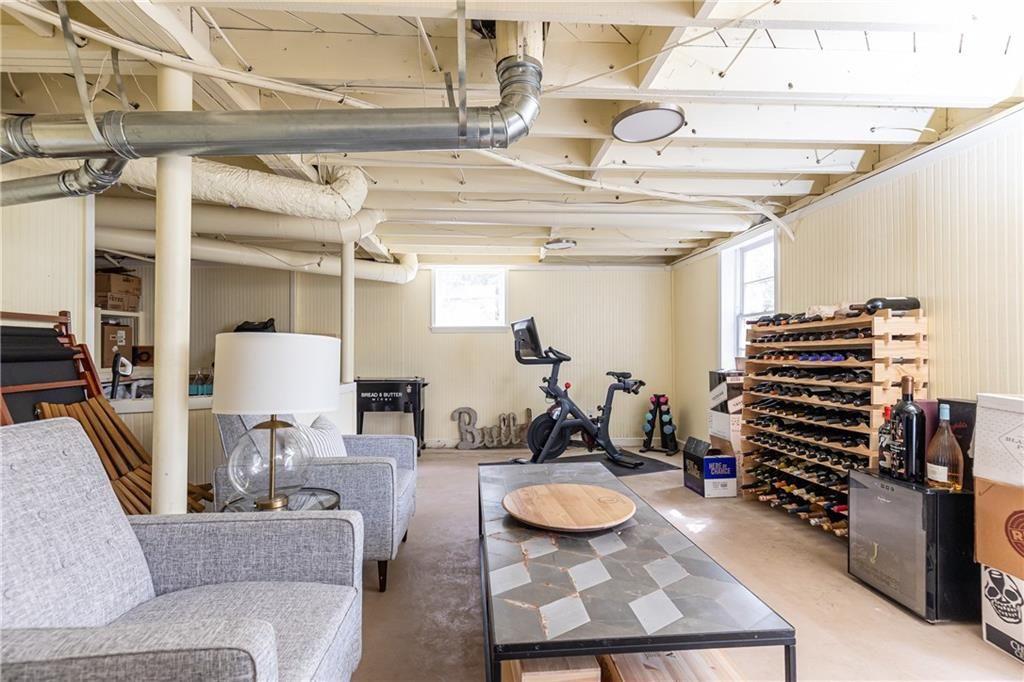 1295 Lindenwood Lane NE