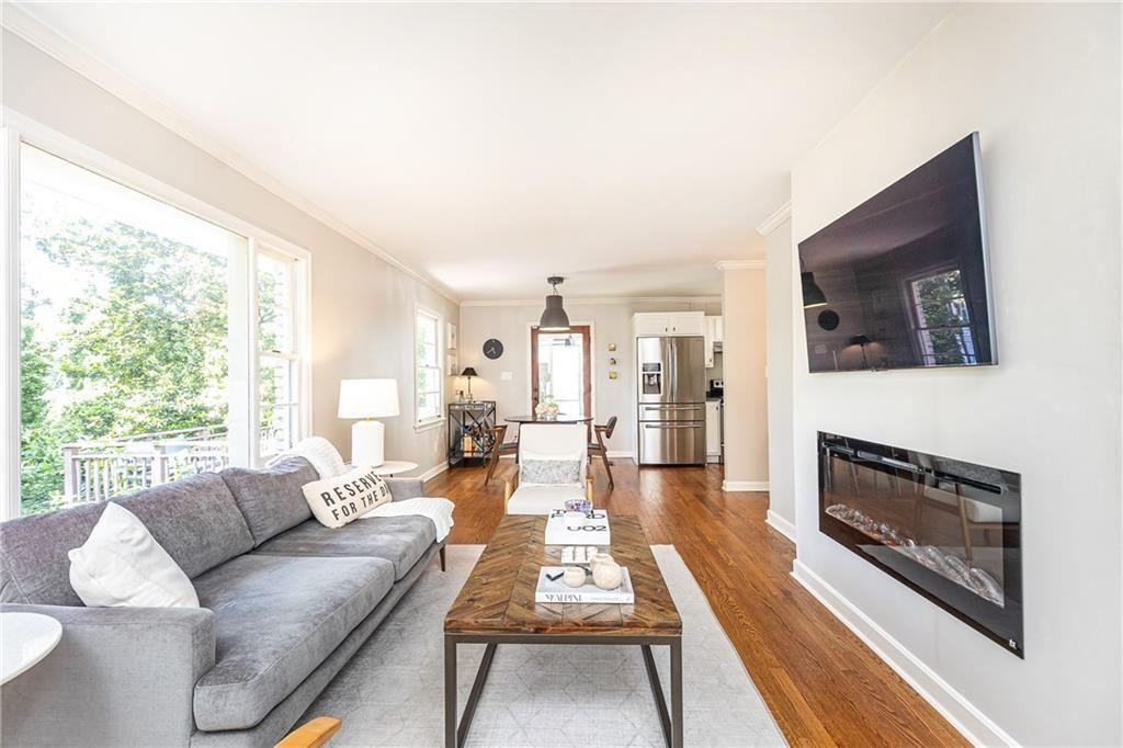 1295 Lindenwood Lane NE