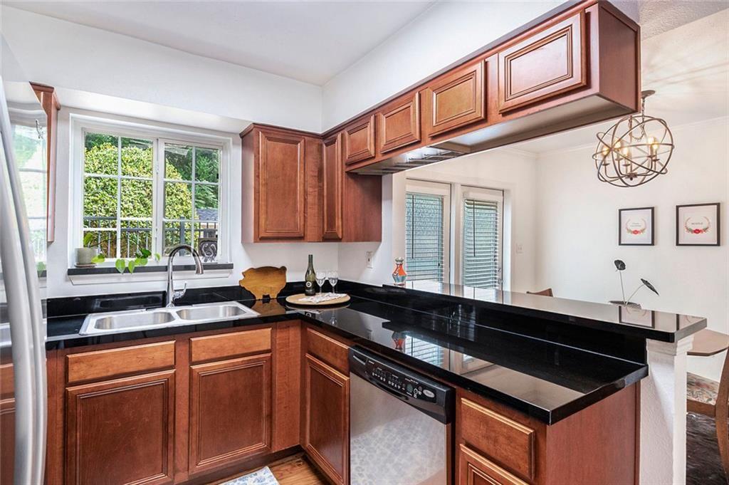 6940 Roswell Road Unit 16B