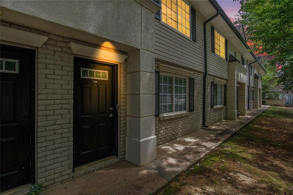 6940 Roswell Road Unit 16B