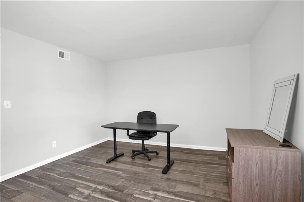 725 Dalrymple Road Unit 8-I