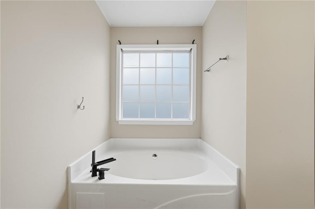 3408 Clubside Court NW