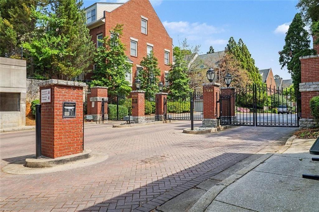 1735 Peachtree Street NE Unit 216