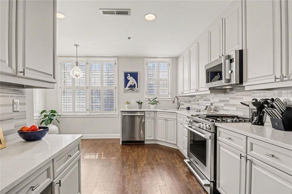 1735 Peachtree Street NE Unit 216