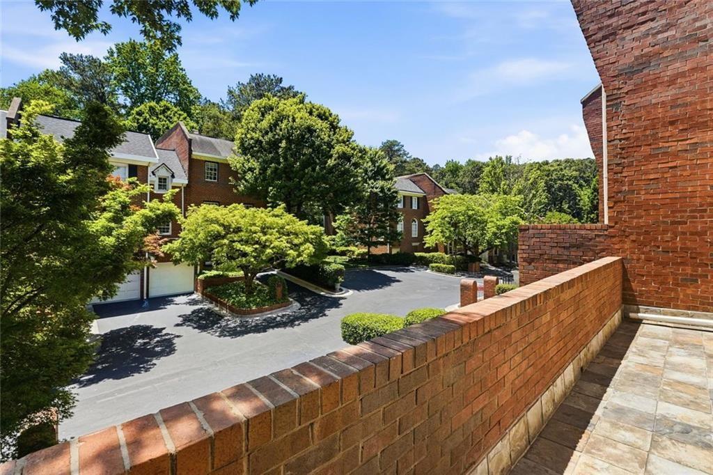 425 Jefferson Circle NE