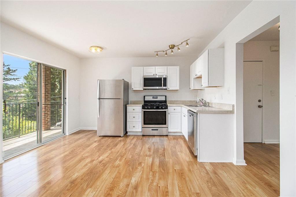 1705 Monroe Drive Unit B4