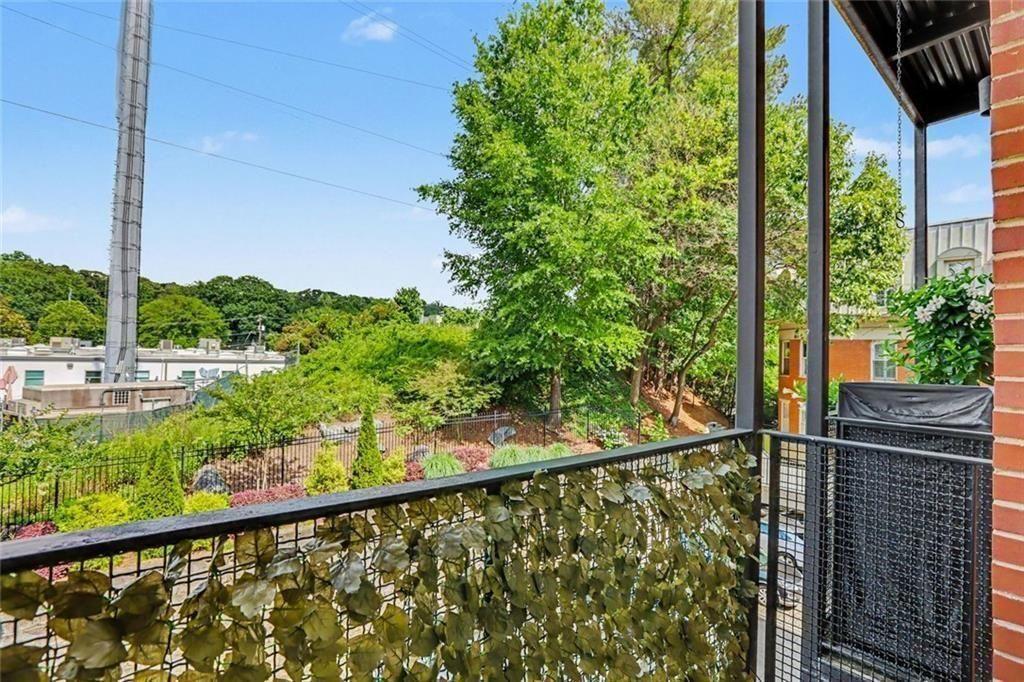 560 Dutch Valley Road NE Unit 2305