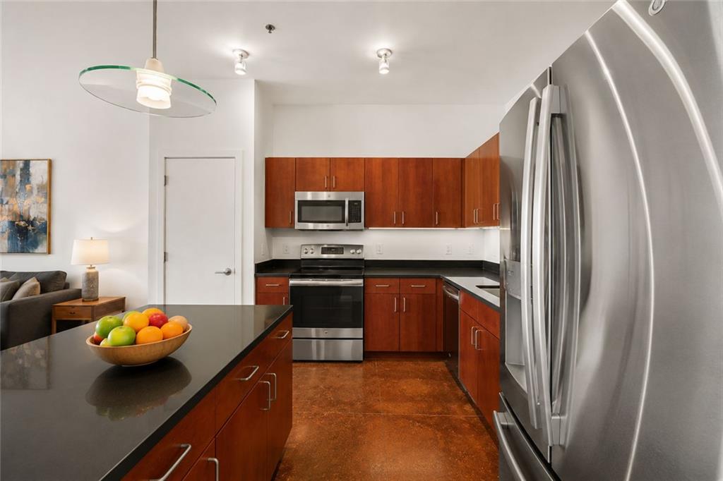 560 Dutch Valley Road NE Unit 2305